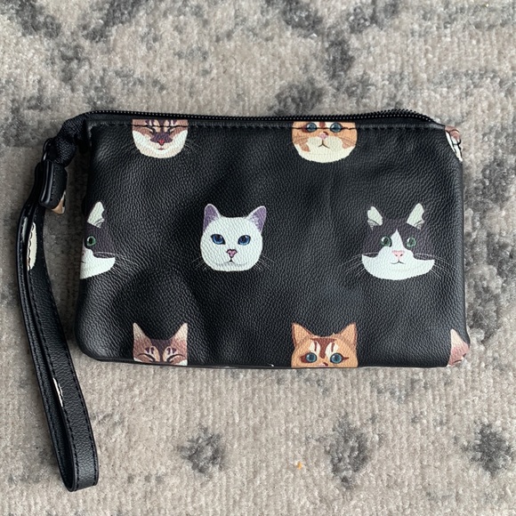 Kitty Wristlet - Picture 5 of 7